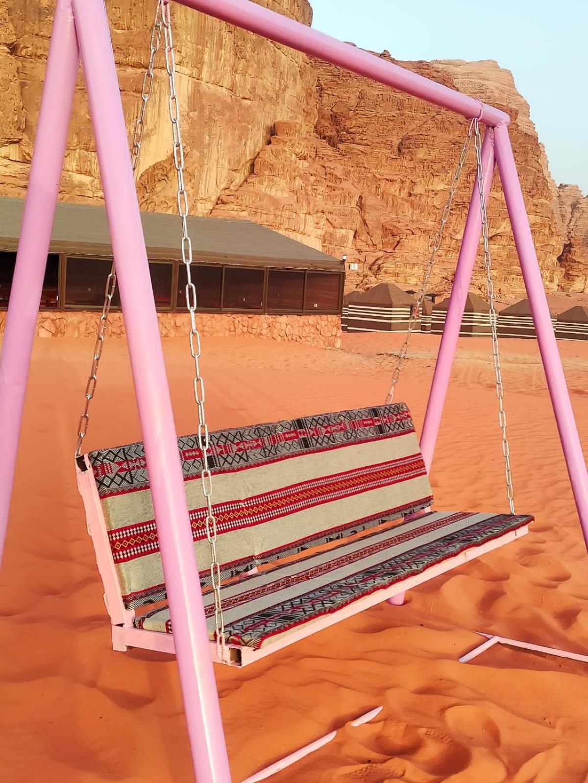Golden Day Hotel Wadi Rum Exterior photo
