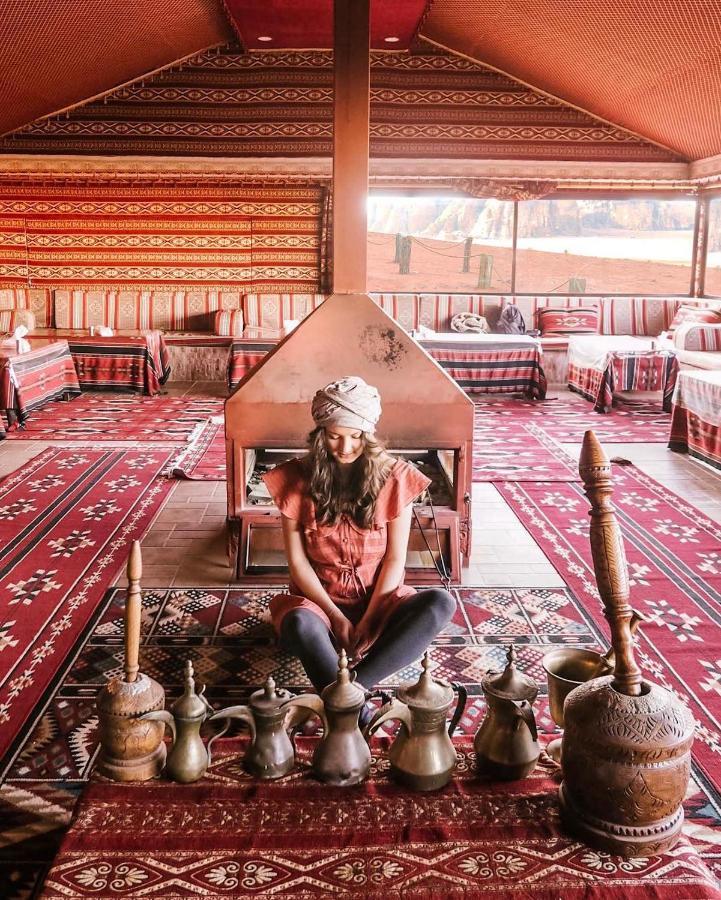 Golden Day Hotel Wadi Rum Exterior photo